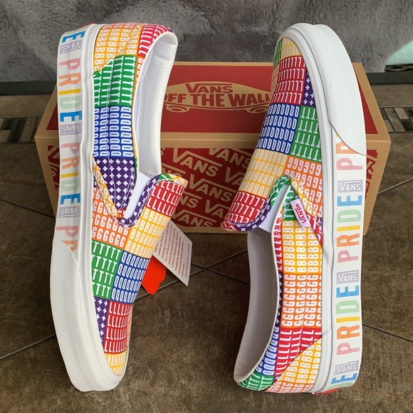 VANS CLASSIC SLIP ON PRIDE MULTI/TRUE WHITE MENS - Picture 2 of 16